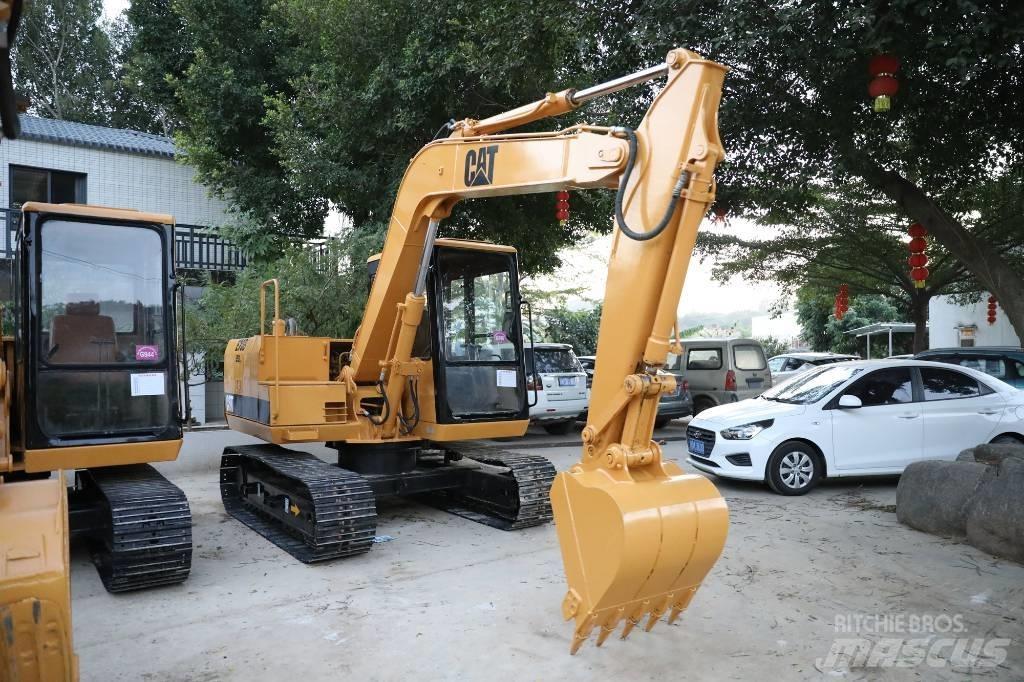 CAT E 70 B Minigrävare < 7t