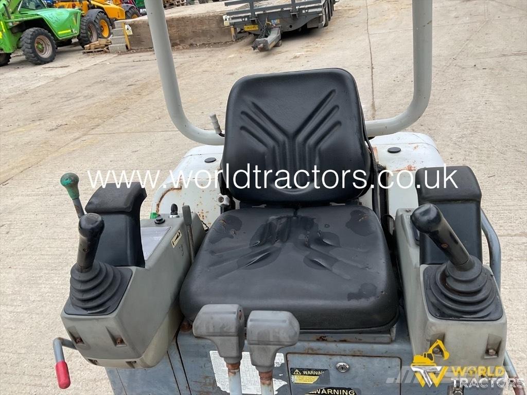 Takeuchi TB 016 Minigrävare < 7t