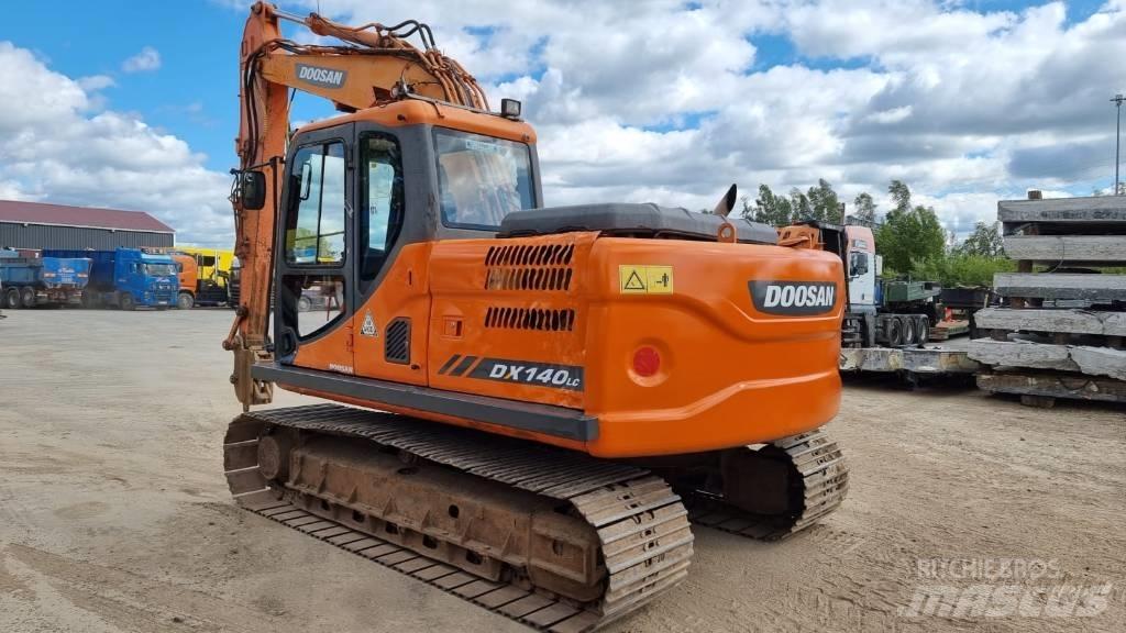 Doosan DX 140 LC-3 Bandgrävare