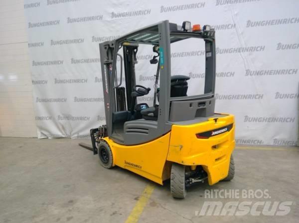 Jungheinrich EFG 320 Elmotviktstruckar