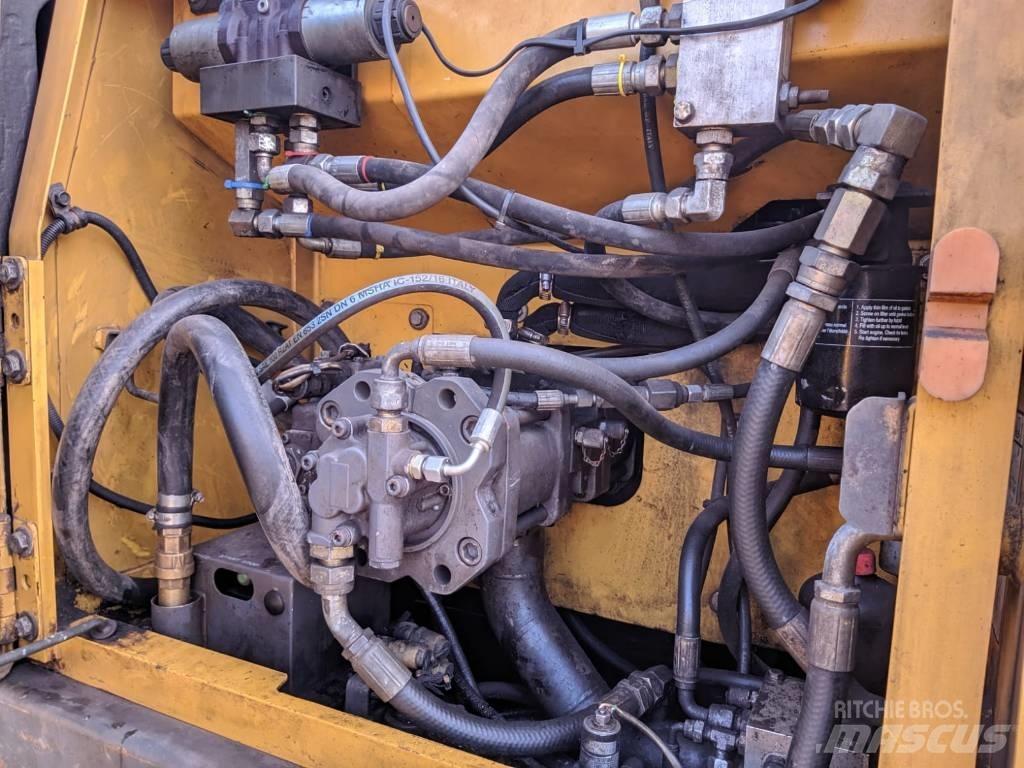 Volvo EC 160 B LC Bandgrävare