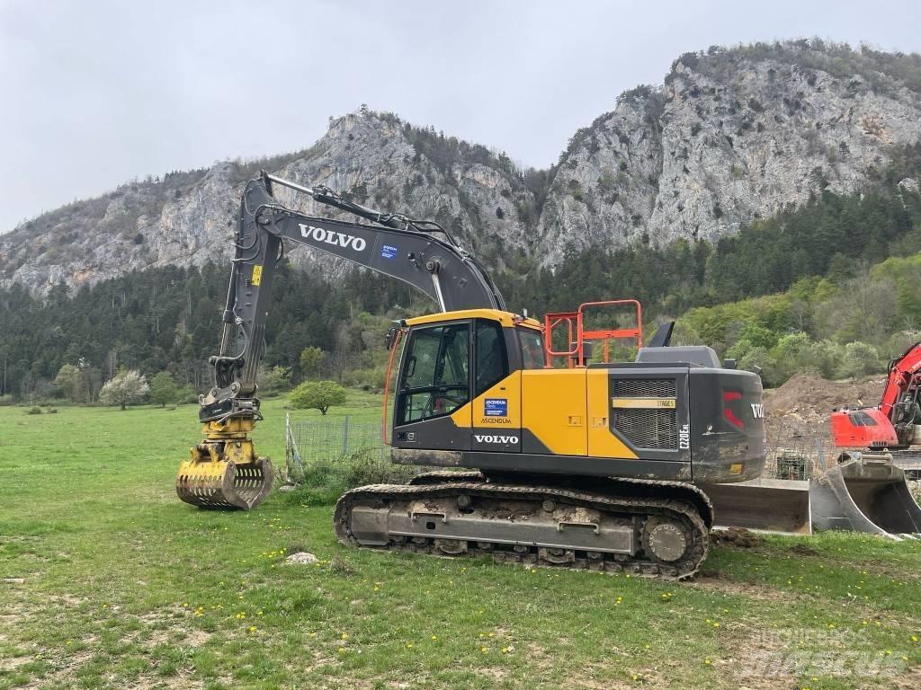 Volvo EC 220 E Bandgrävare