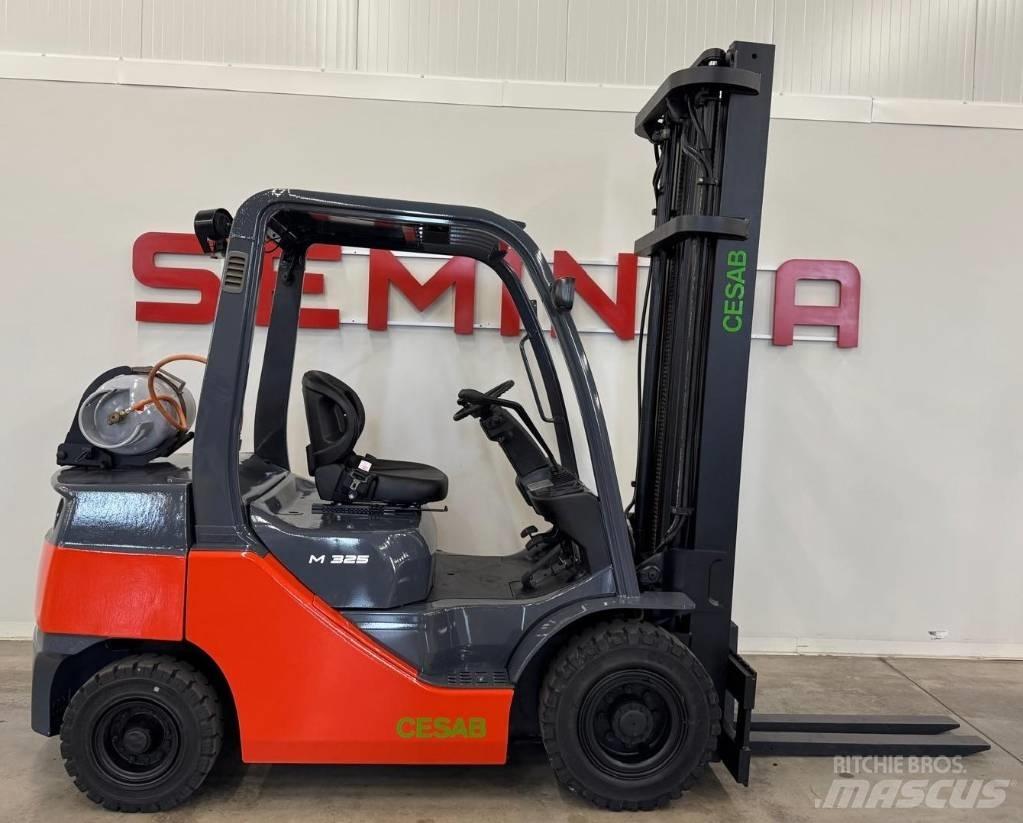 Cesab 10493 M325G Gasolmotviktstruckar