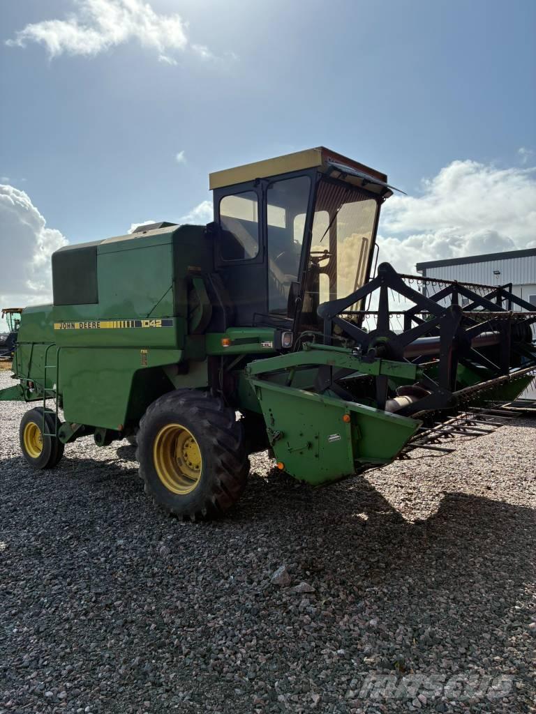 John Deere 1042 Skördetröskor
