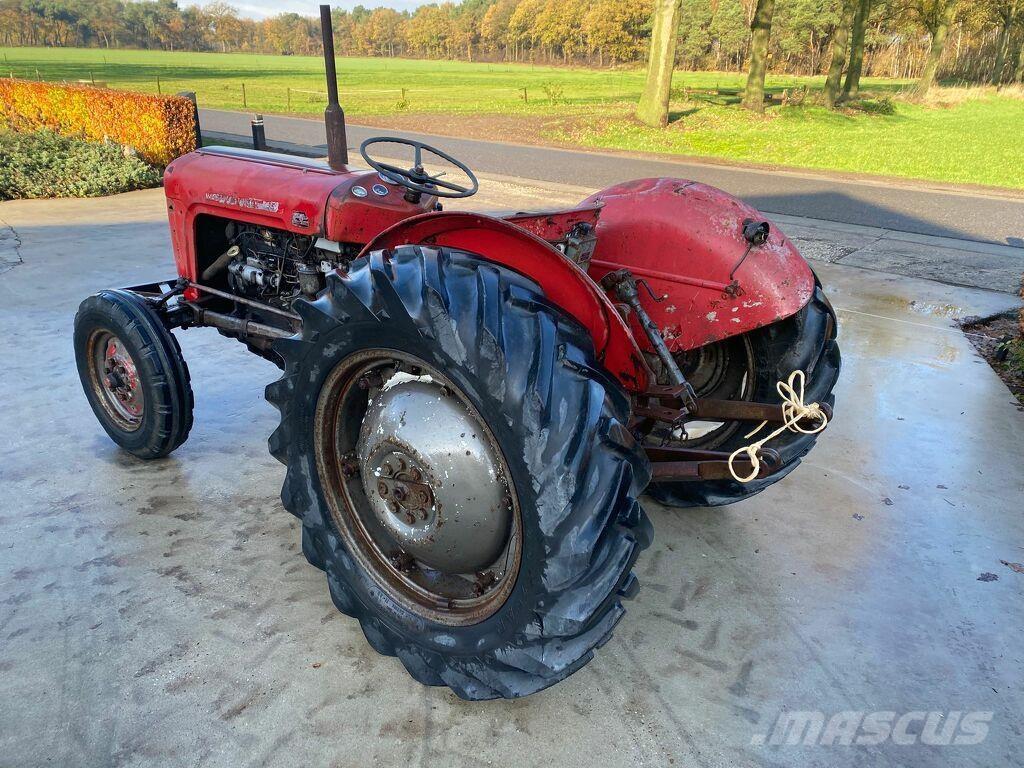 Massey Ferguson 35 Traktorer
