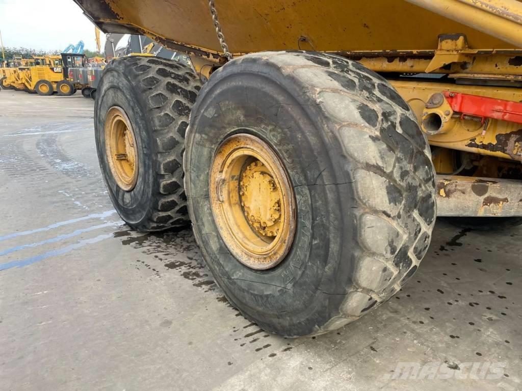 CAT 735 Midjestyrd dumper