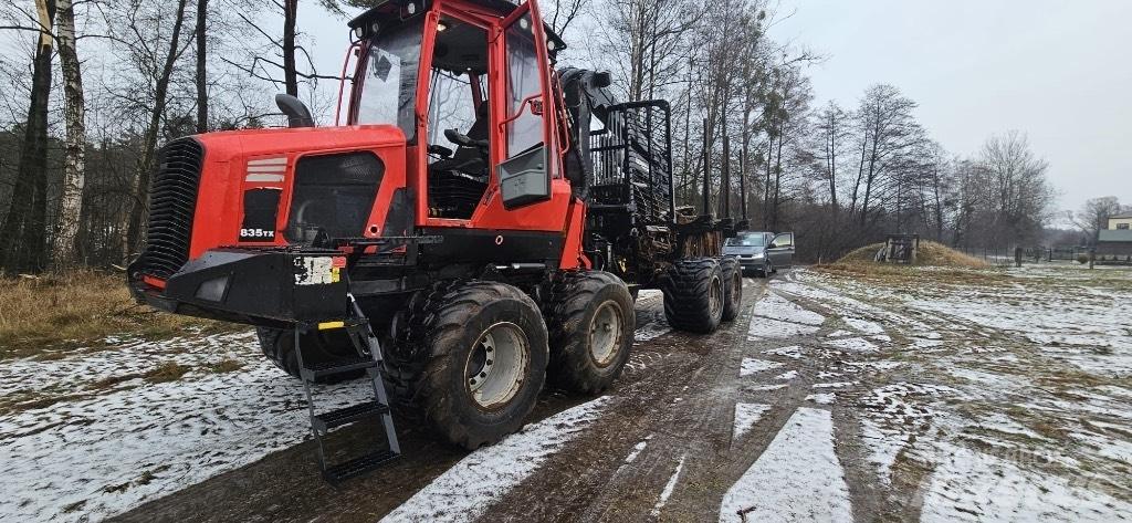 Komatsu 835 Skotare