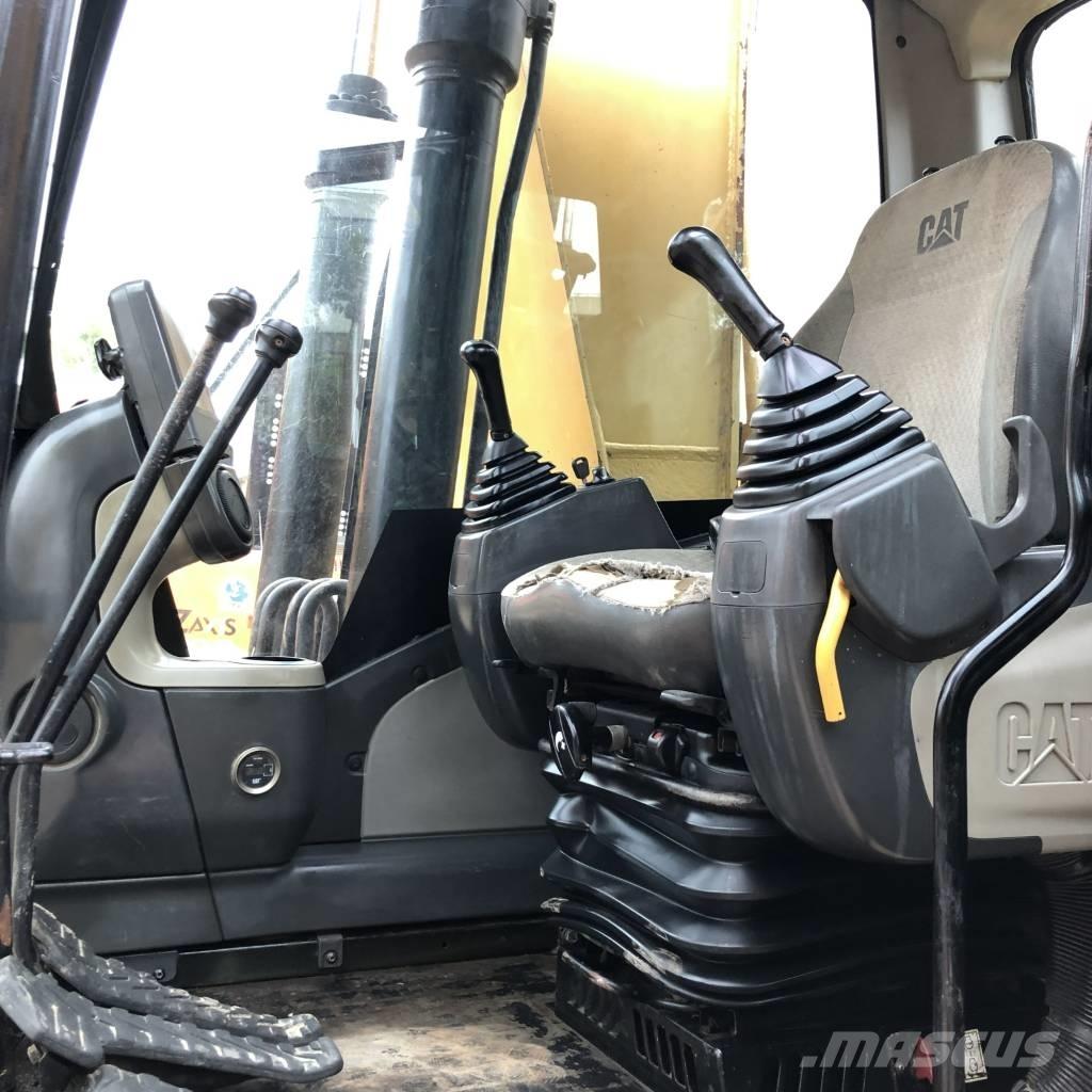 CAT 320 D Bandgrävare