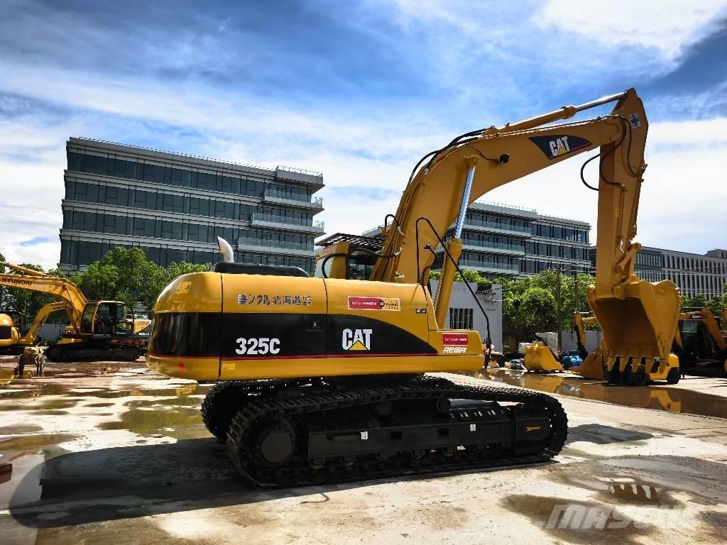 CAT 325 C Bandgrävare