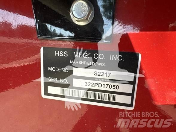 H&S 2217 Fast- och kletgödselspridare