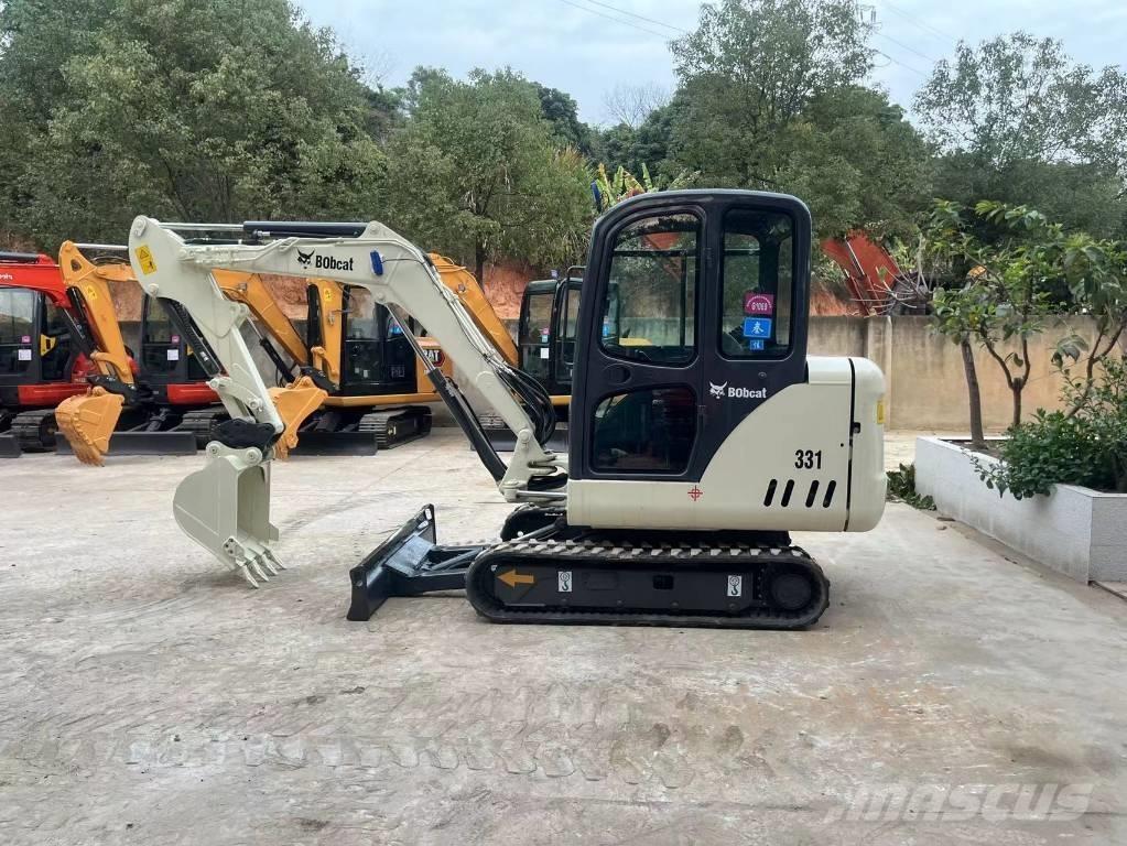 Bobcat 331 Minigrävare < 7t