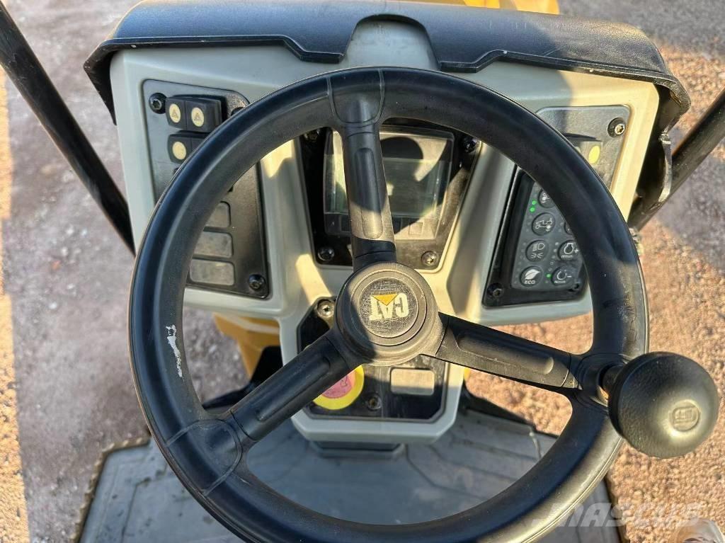 CAT CB 24 B Tvåvalsvältar