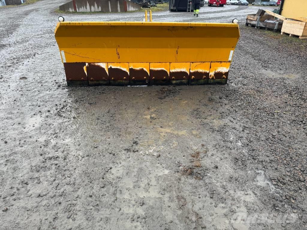 Snowline 2810 Snöblad och plogar