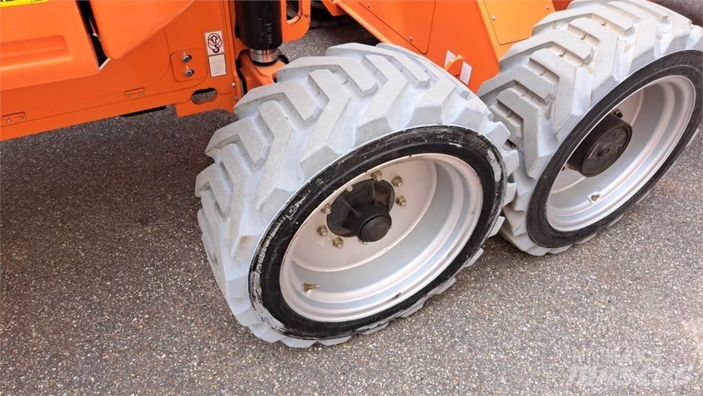 JLG EC520AJ Bomliftar
