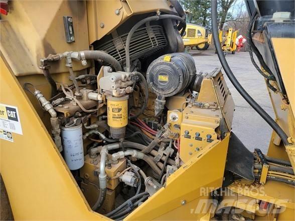 CAT CB64 Envalsvältar