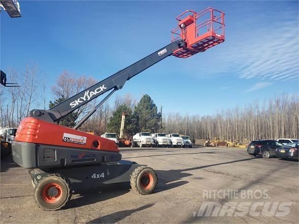 SkyJack SJ40T Teleskop bomliftar
