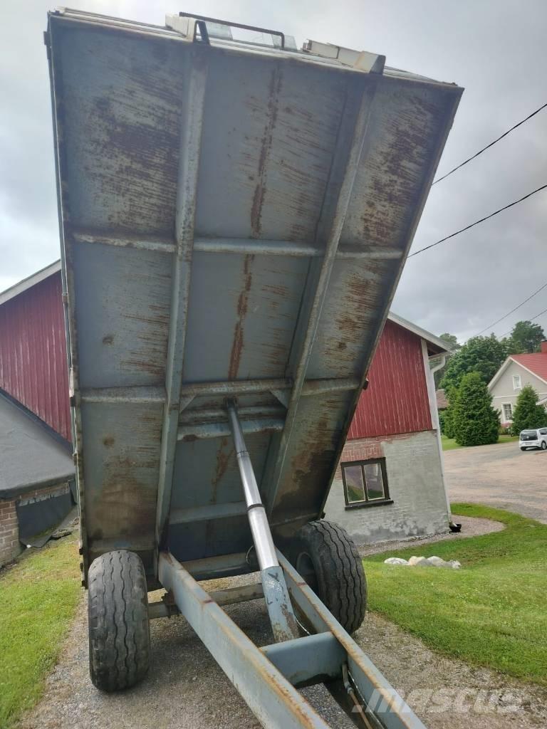 Tuhti M7 Tippvagnar