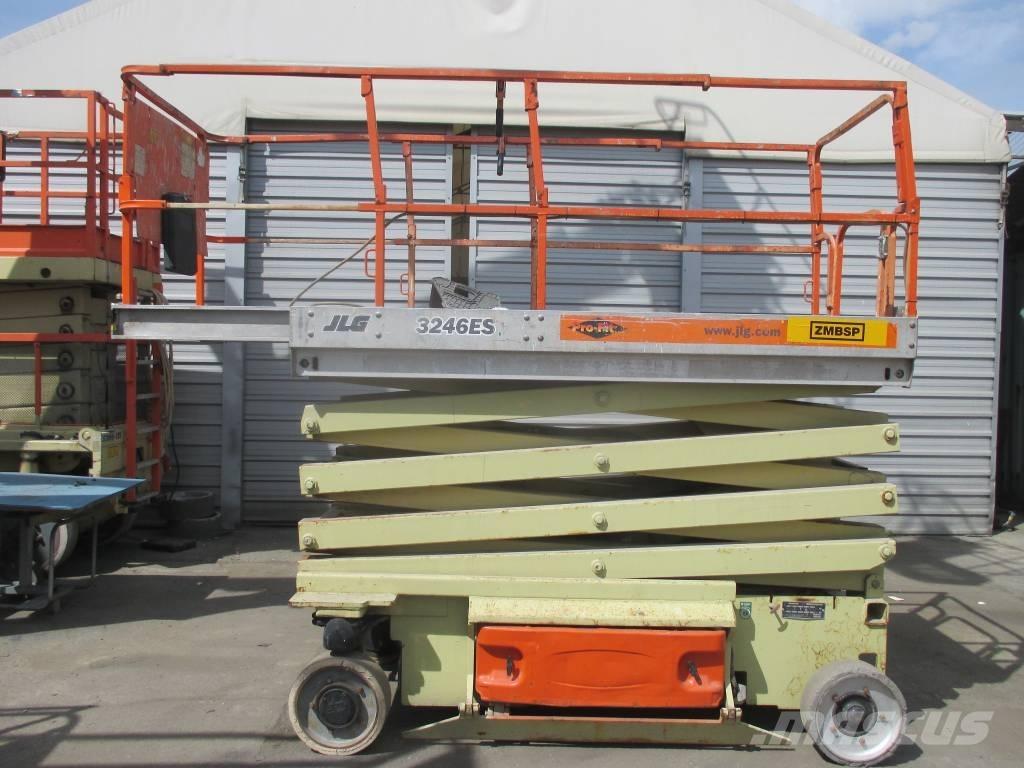 JLG 3246 ES Saxliftar
