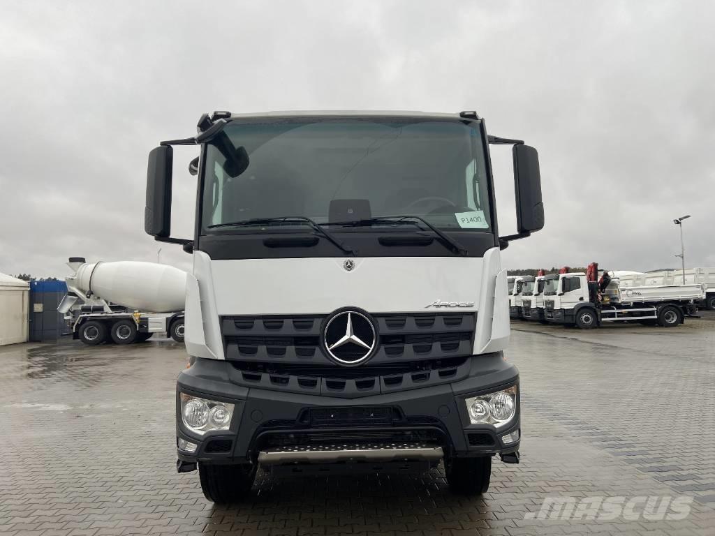 Mercedes-Benz 4143 Tippbilar