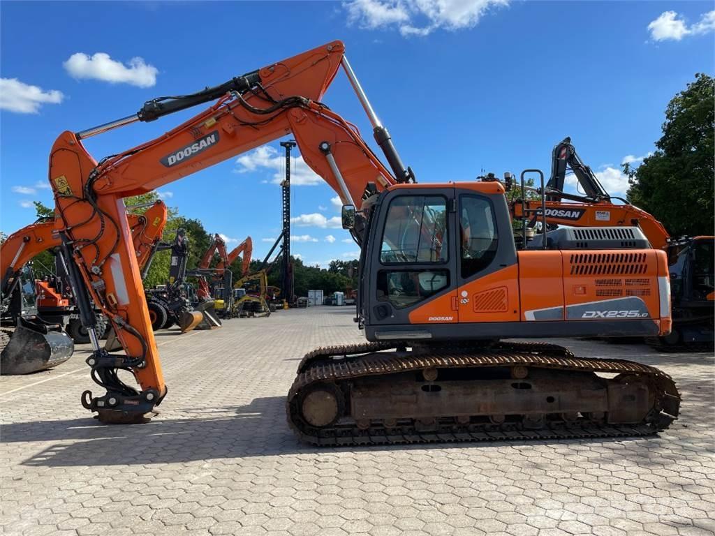 Doosan DX235LC-5 Bandgrävare