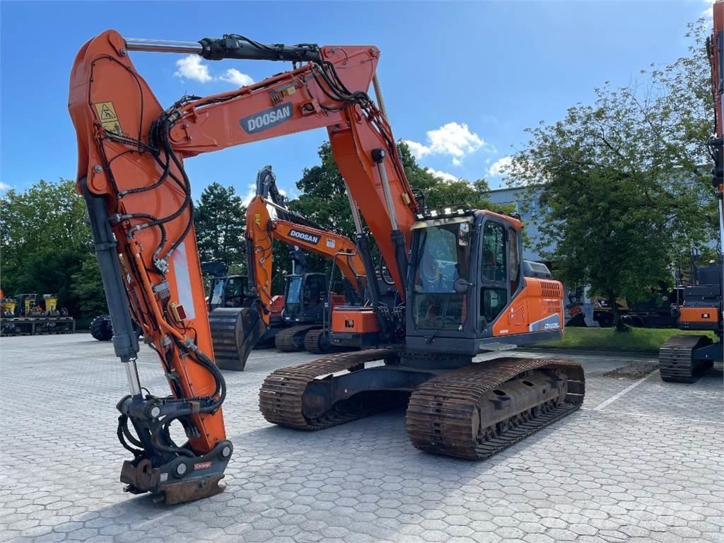 Doosan DX235LC-5 Bandgrävare