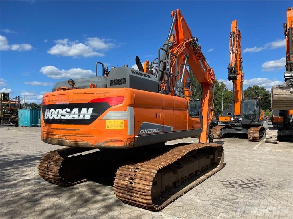 Doosan DX235LC-5 Bandgrävare