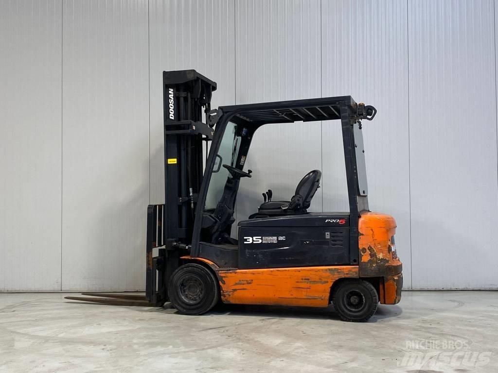 Doosan B35X-5 Elmotviktstruckar