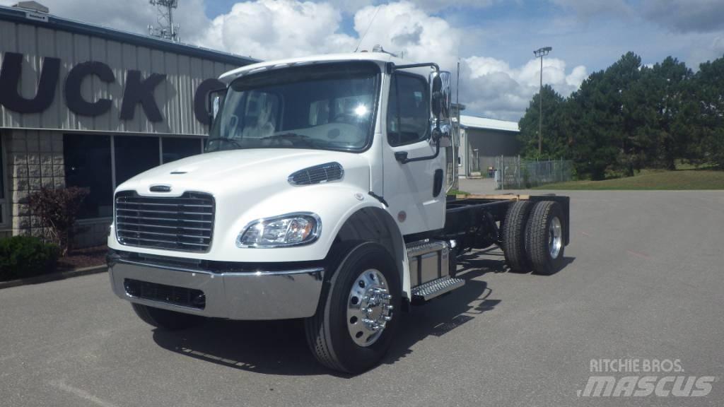 Freightliner M2106 Chassier