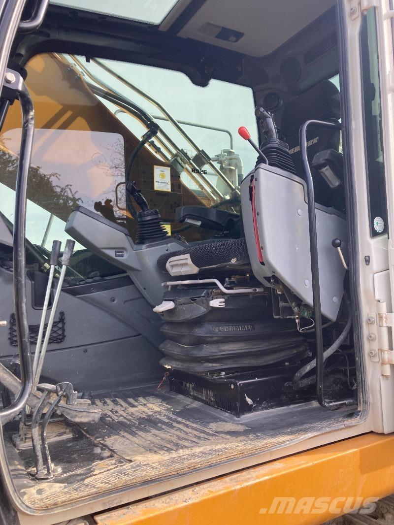 Liebherr R926 Bandgrävare