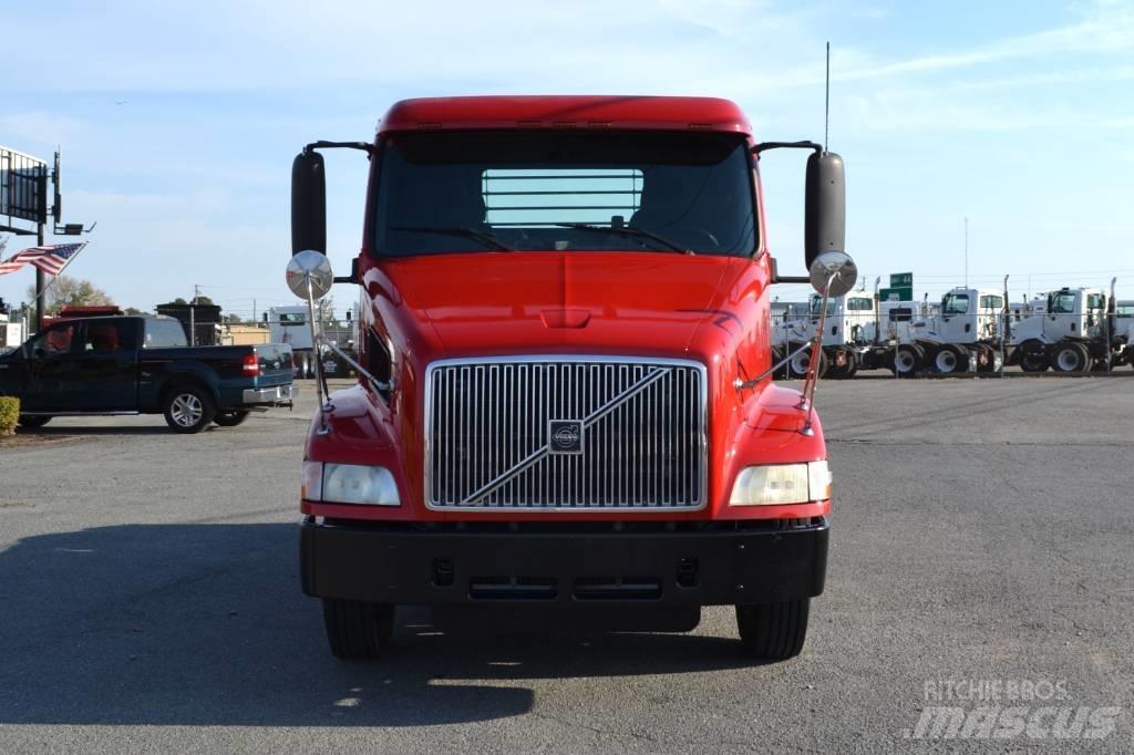 Volvo VNM 42 T200 Dragbilar