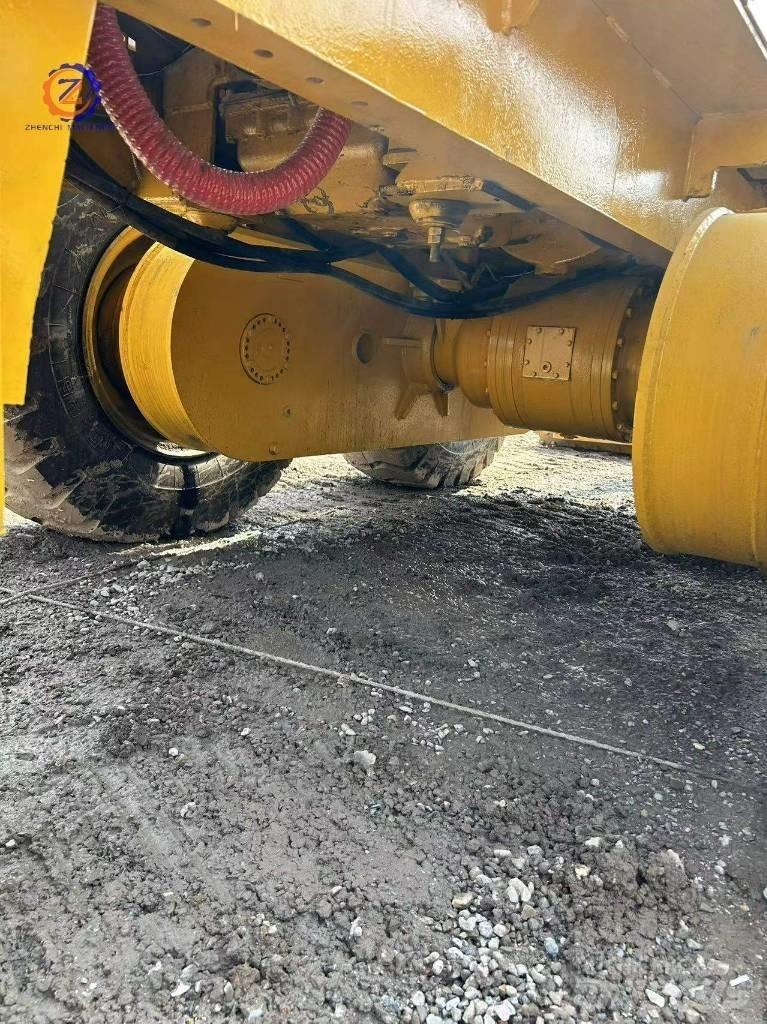 CAT 140 H Väghyvlar
