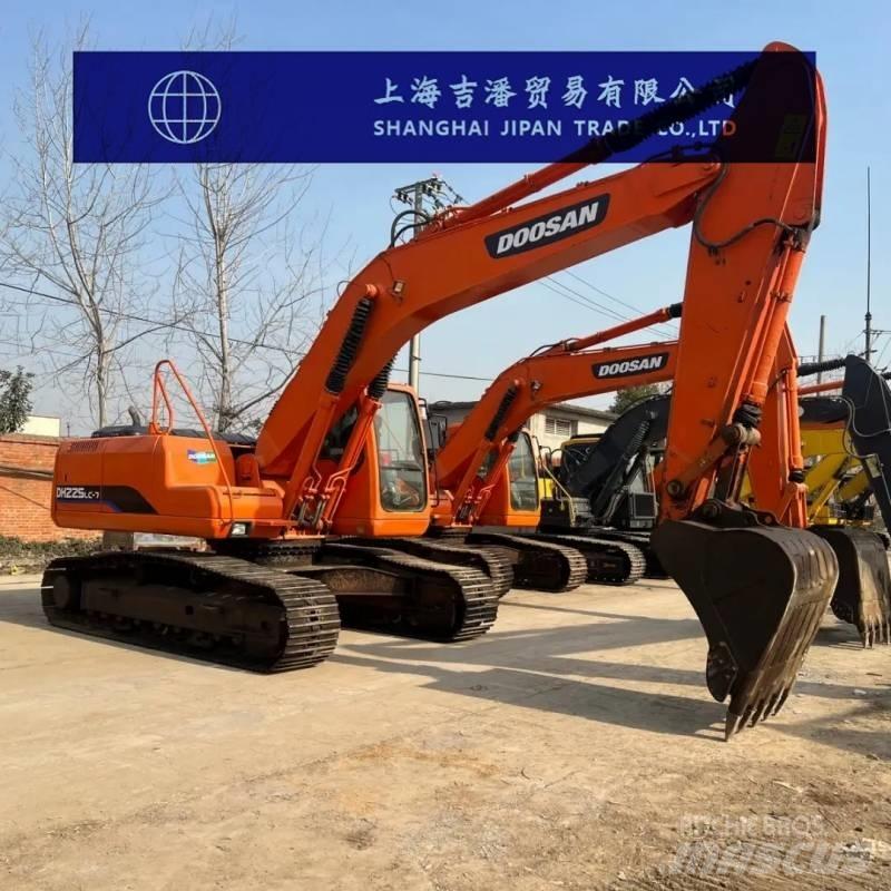 Doosan DH 225 LC-7 Bandgrävare
