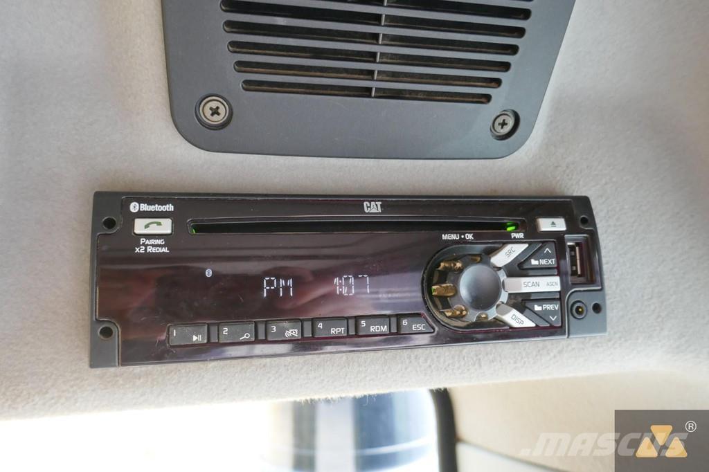 CAT 325F LCR Bandgrävare