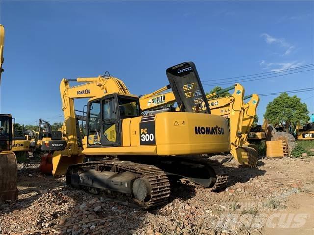 Komatsu PC300-7 Bandgrävare