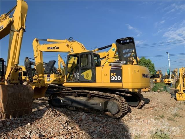 Komatsu PC300-7 Bandgrävare