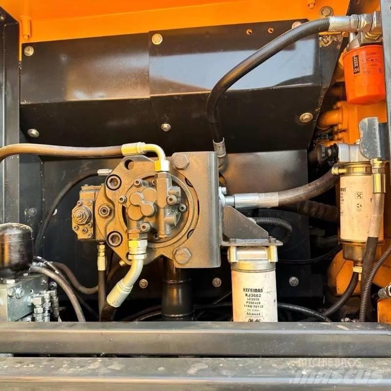 Hyundai R225 Bandgrävare
