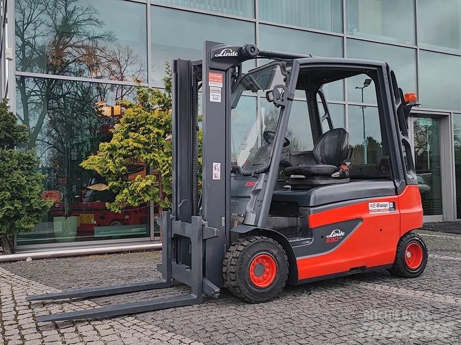 Linde E30L-01 Elmotviktstruckar