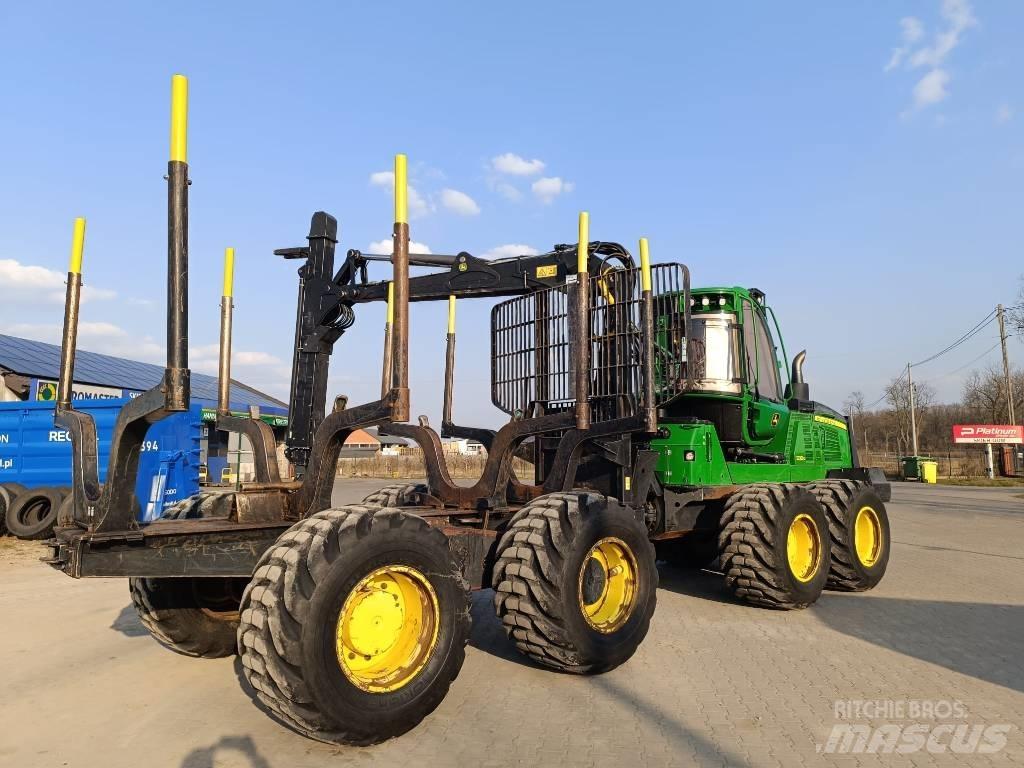 John Deere 1210 G Skotare