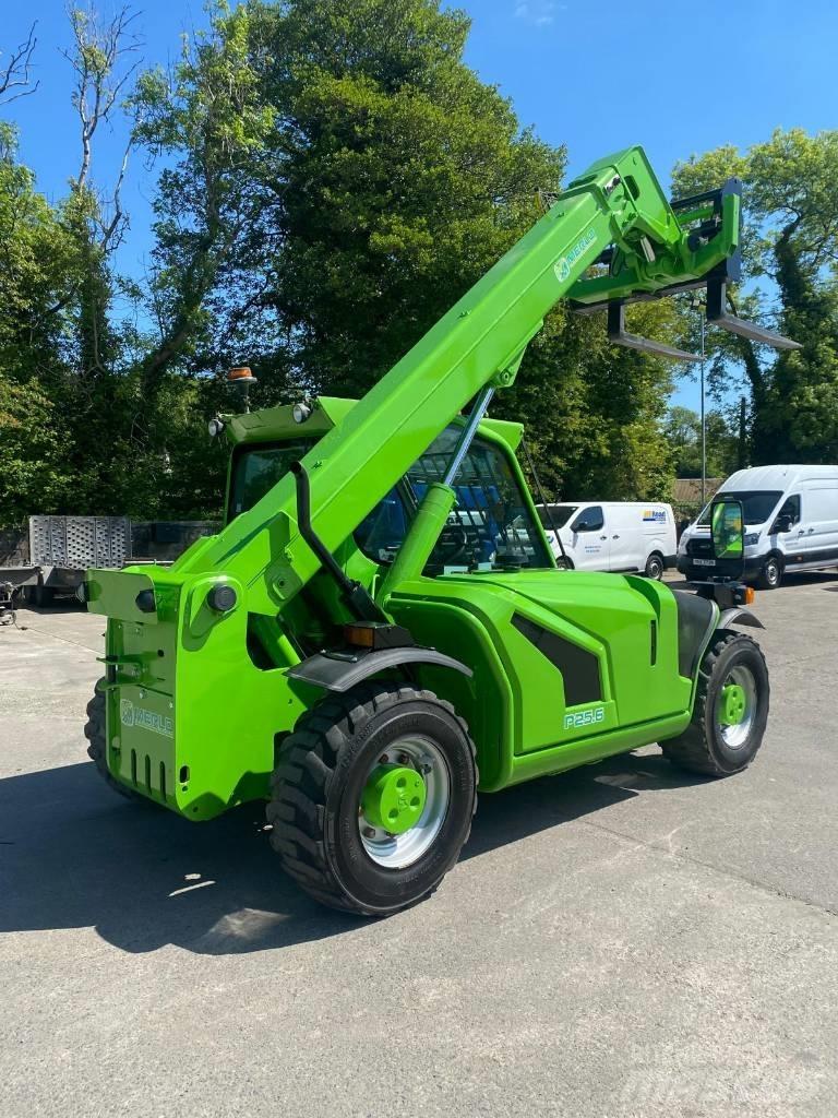 Merlo P 25.6 Teleskoplastare