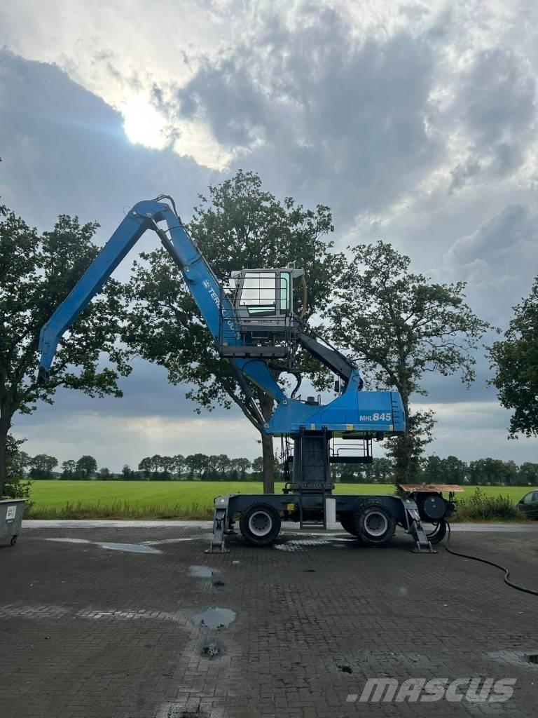 Fuchs 845 Avfalls / industri hantering
