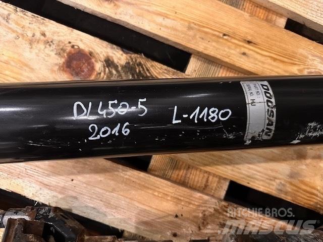 Doosan DL 450-5 Hjulaxlar