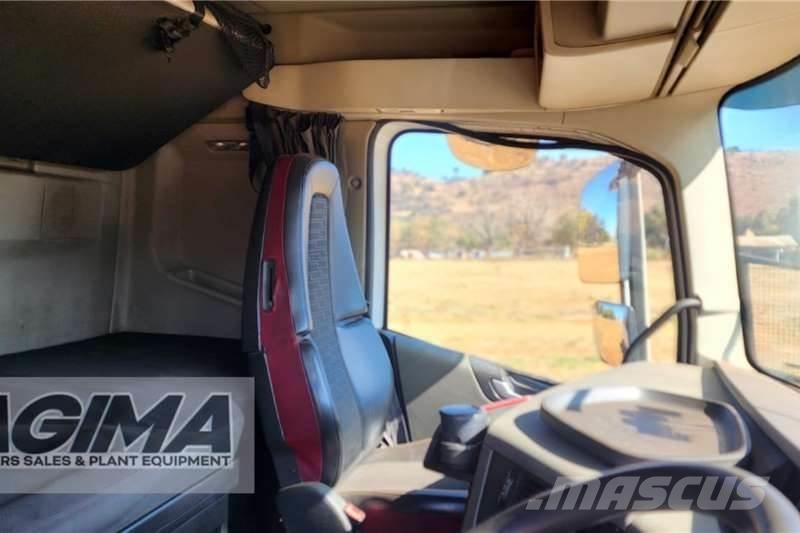 Volvo FH440 Övriga bilar
