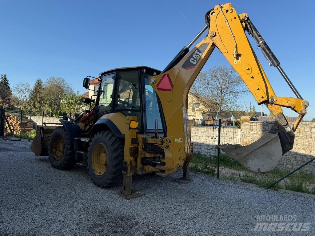 CAT 444 E Grävlastare
