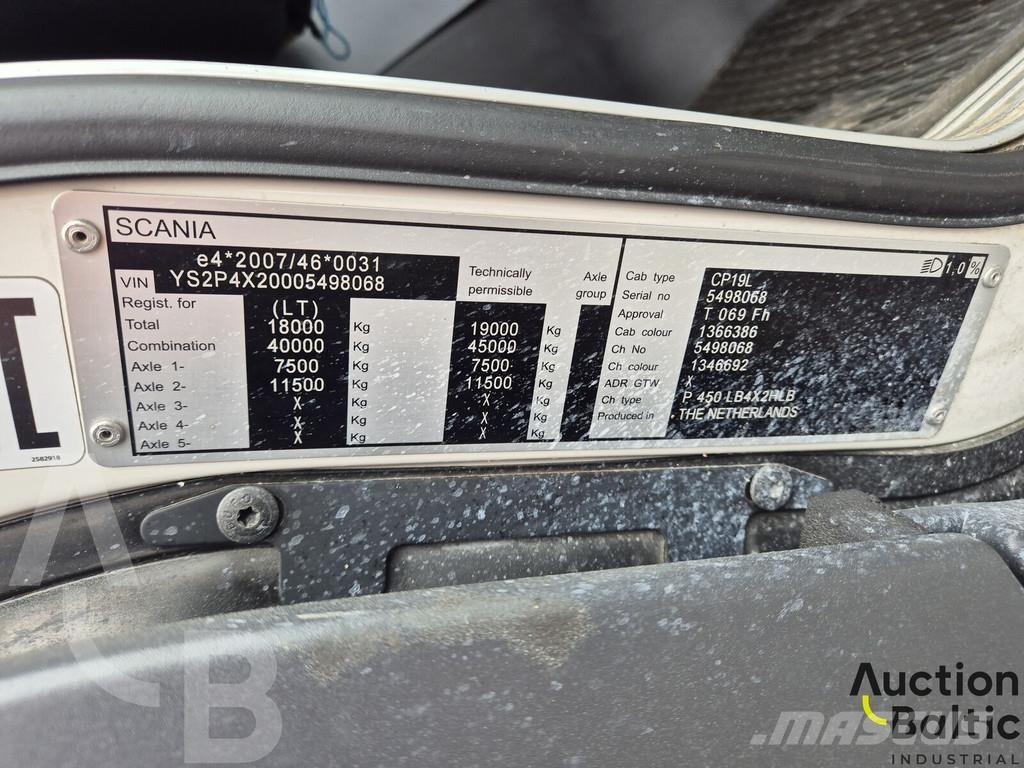 Scania P 450 Chassier