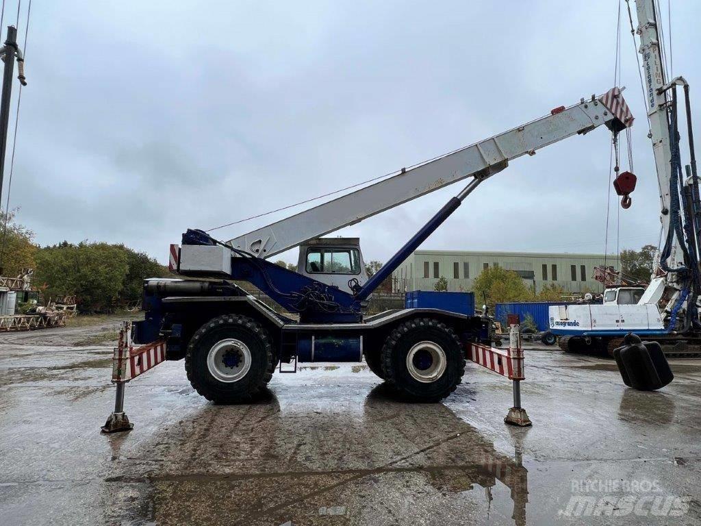 Coles Huskey 630S Terrängkranar (Grov terräng)