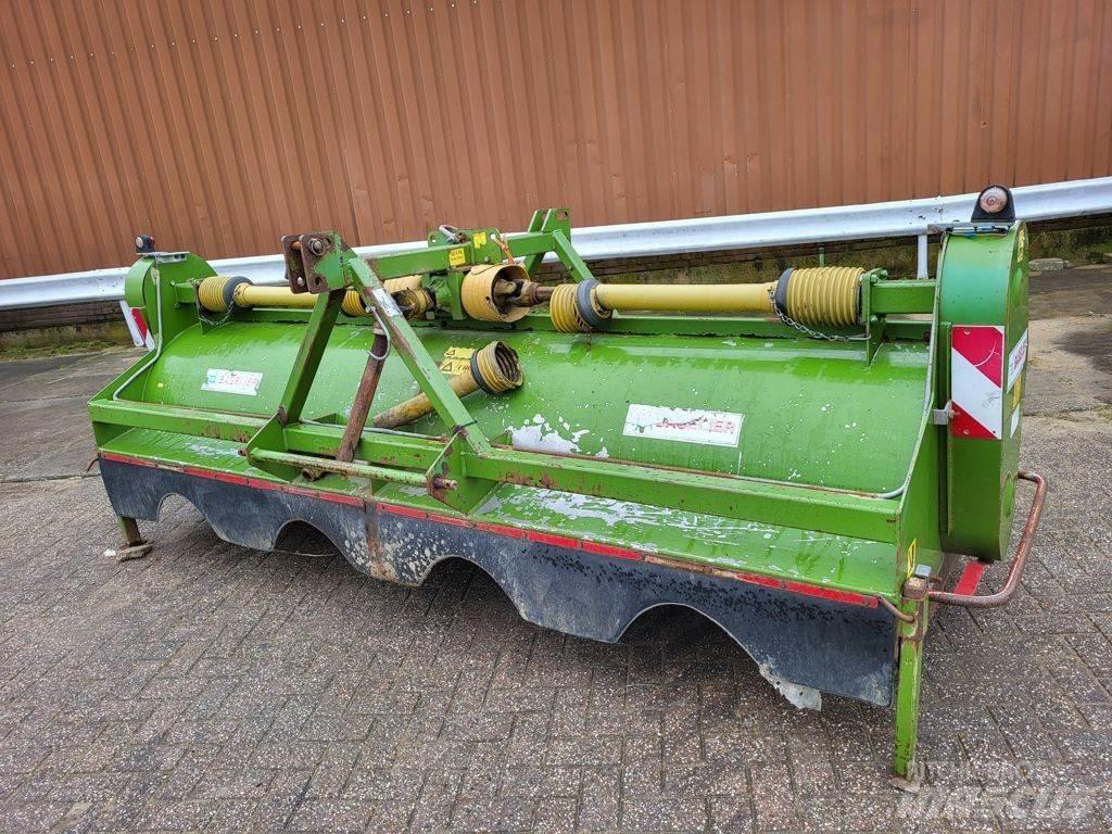 Baselier LKB 320 Personbilar