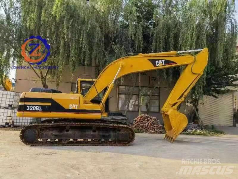 CAT 320 B L Bandgrävare