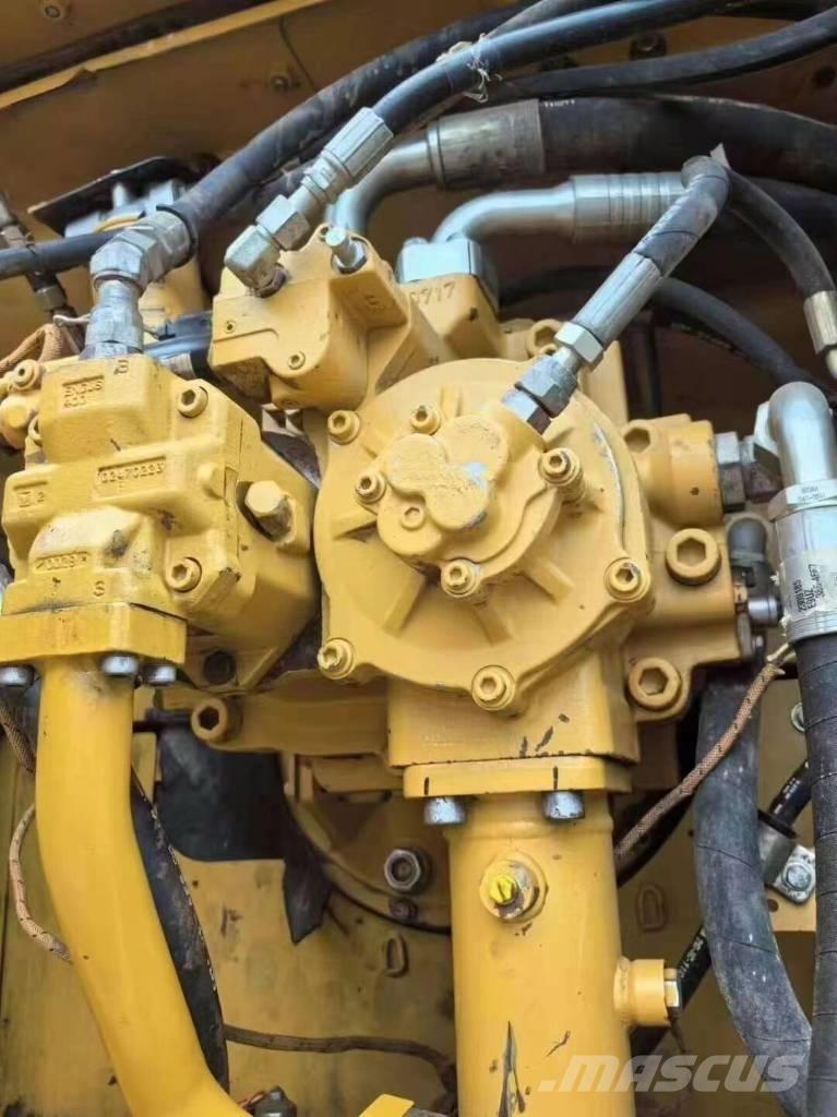 CAT 349 D L Bandgrävare