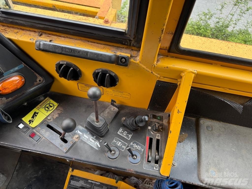Volvo BM A 35 Midjestyrd dumper