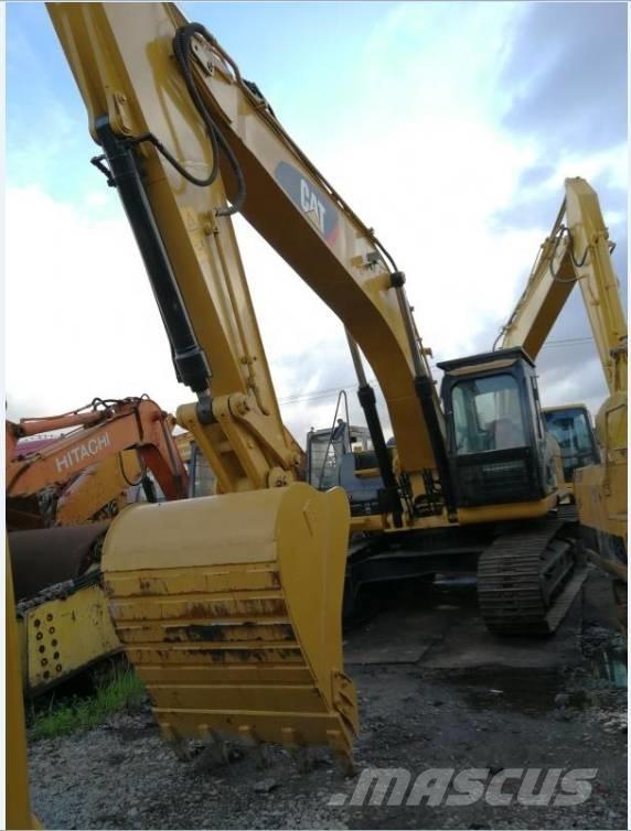 CAT 330 D L Bandgrävare